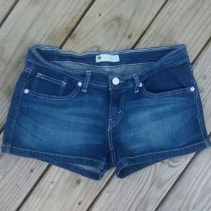 Levi's Jean Shorts/Size 30W